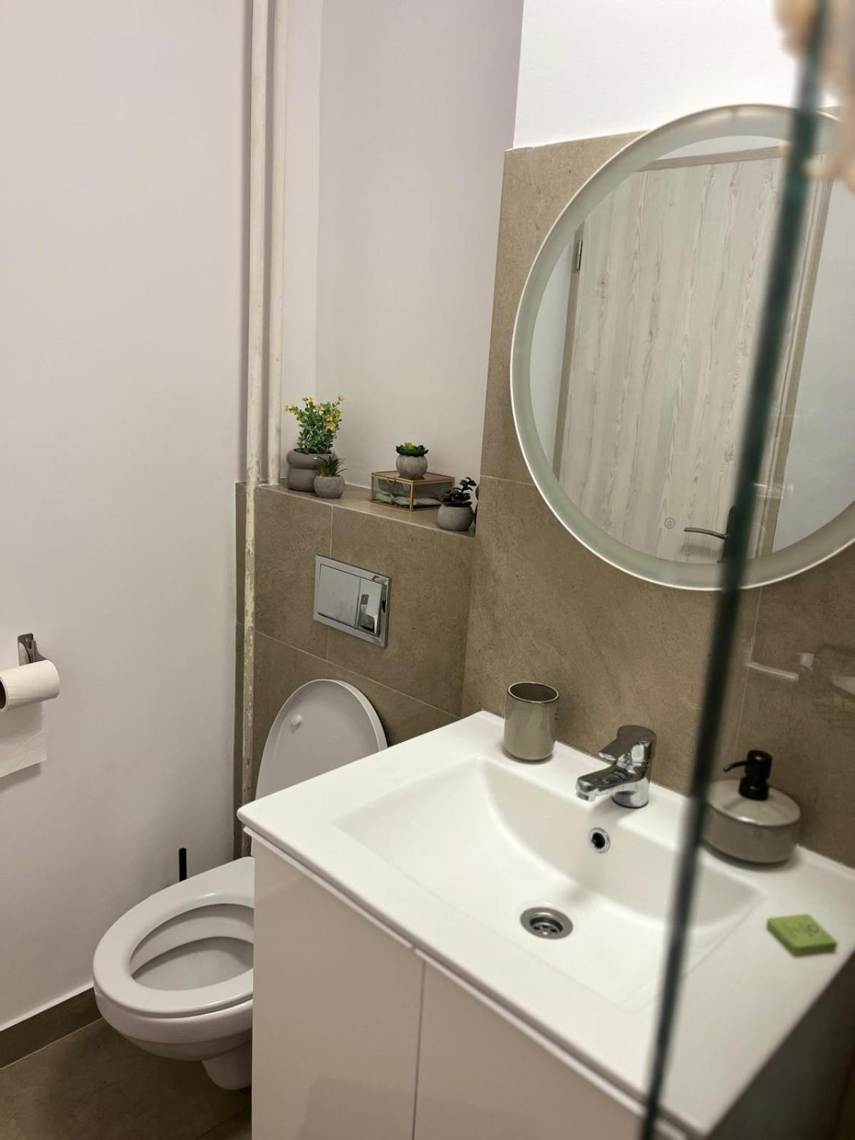 Apartament De Lux Craiova Exteriör bild