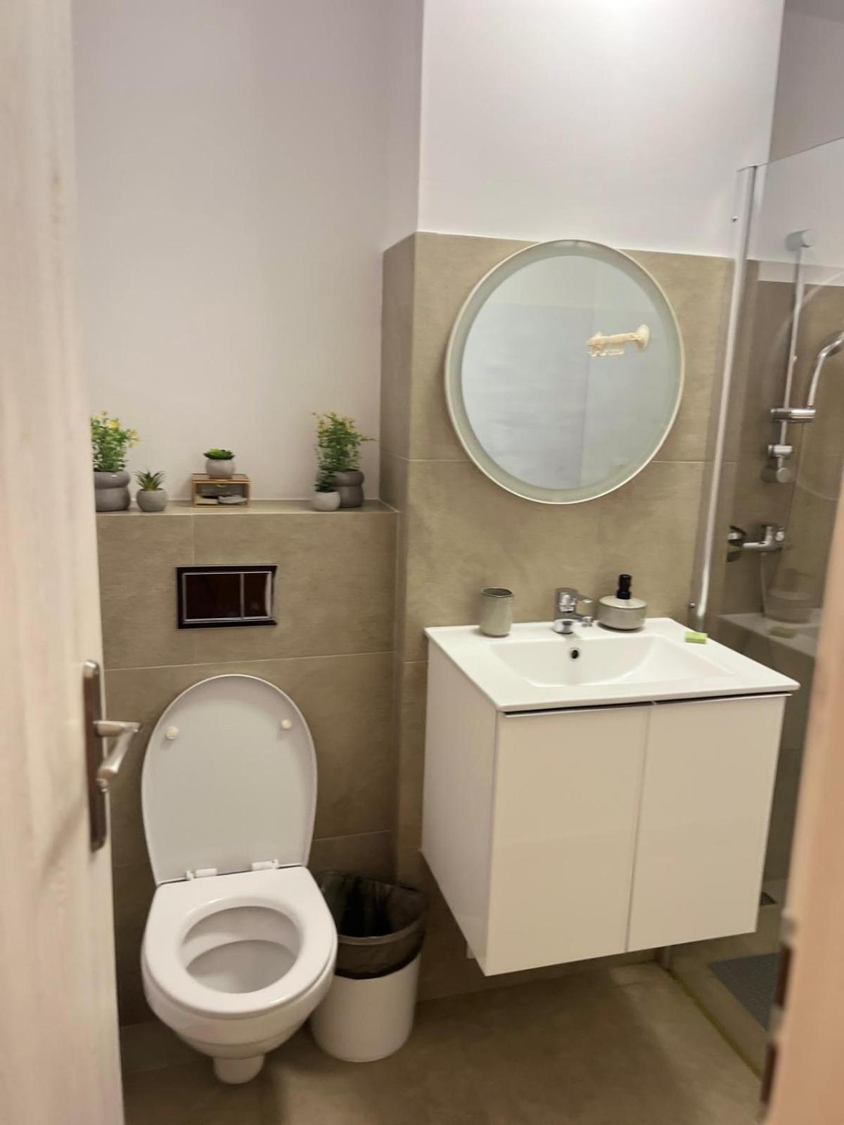 Apartament De Lux Craiova Exteriör bild